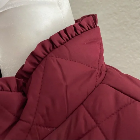 J Crew Ruffle Dark Red Wine Bergundy Quilted Puffer Vest Jacket Medium NEW - Picture 7 of 11